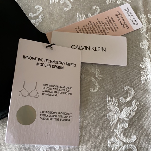 Calvin Klein Liquid Touch lightly lined bra - Picture 3 of 7